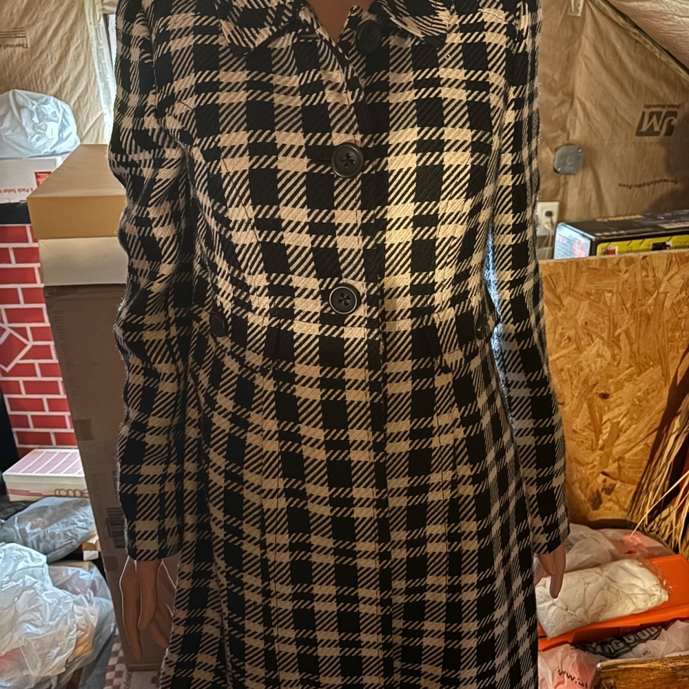 Plaid Black and White Women's Apt. 9 Carcoat Size M